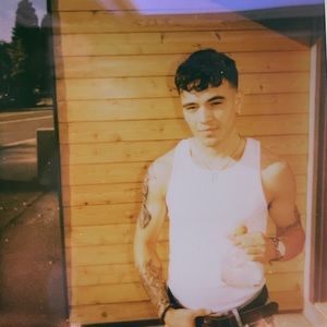 Meet your Posher, Emileo